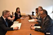 Reunión entre el ministro de Sanidad español José Miñones y el el director general de la OMS, Tedros Adhanom, previa a la Asamblea General de la entidad.