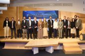Participantes en la jornada sobre Terapias Avanzadas en enfermedades raras y patrocinadores.